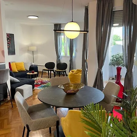 Luxury Ora Split