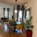 Lägenhet Luxury Ora Split