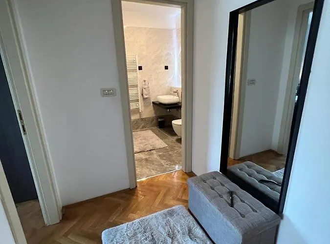 דירה Luxury Ora