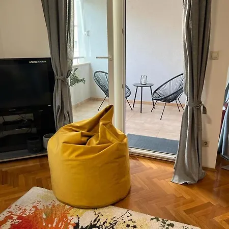 Luxury Ora شقة سبليت