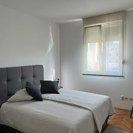 Luxury Ora דירה *