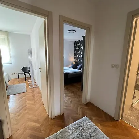 Luxury Ora شقة سبليت
